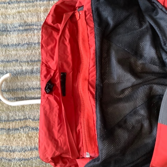 Windbreaker, Columbia - Picture 4 of 10